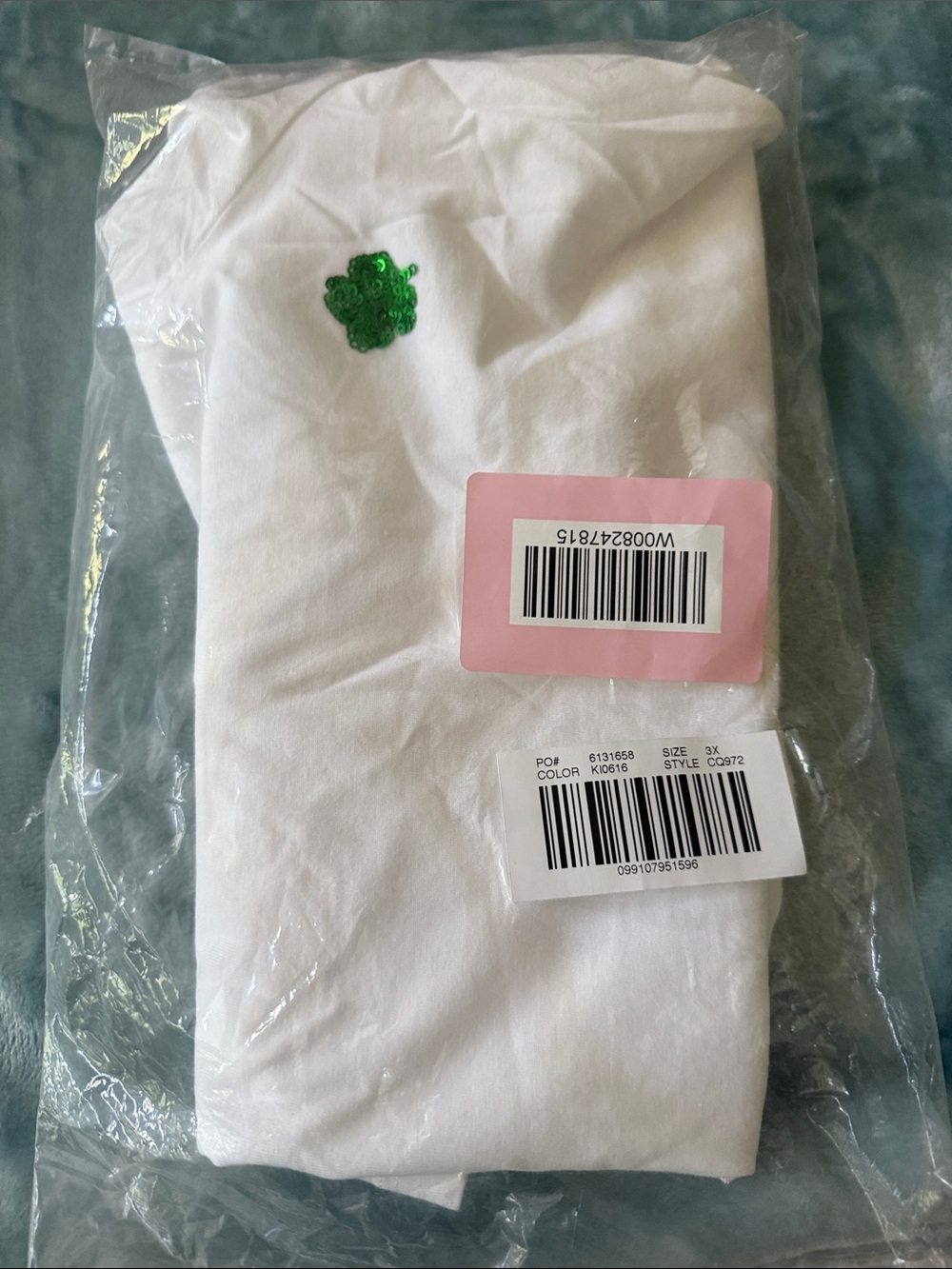 J. Crew Women’s size 3X White Tee with Green Clover Embellishments - Picture 4 of 4